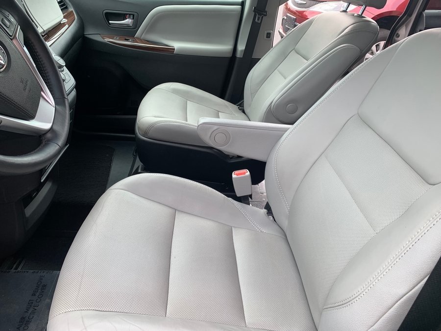 Used 2016 Toyota Sienna XLE - VMI Side Entry In Floor Automatic Ramp