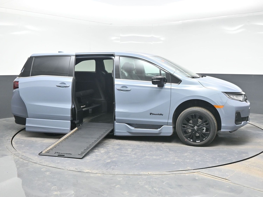 New 2026 Honda Odyssey Sport - BraunAbility Side Entry Entry In Floor Automatic Ramp