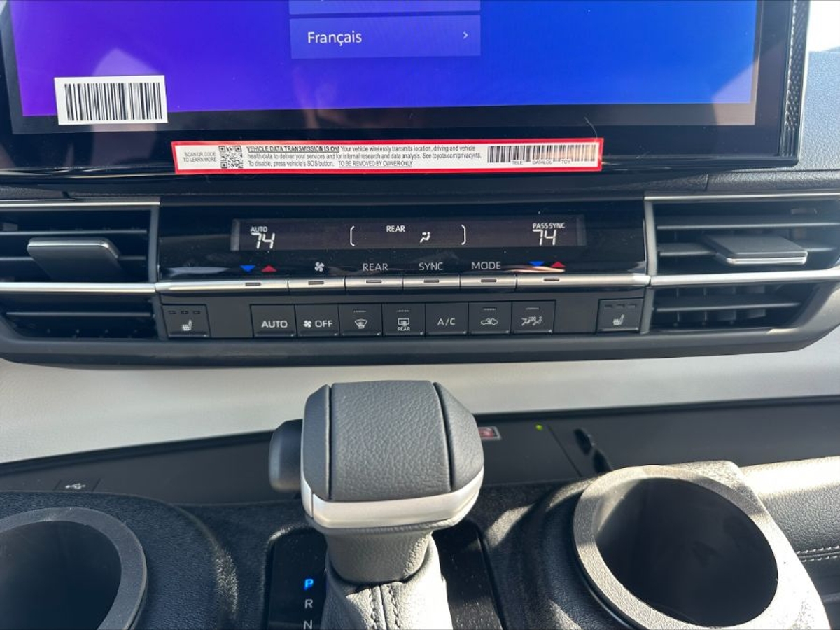 2025 TOYOTA SIENNA - Image 9