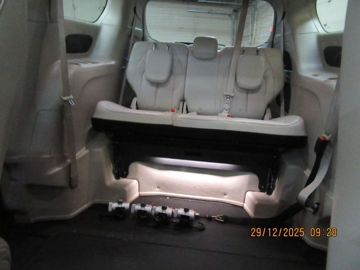 2021 CHRYSLER VOYAGER - Image 6