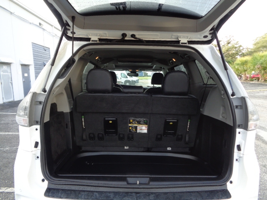 Used 2020 Toyota Sienna SE Premium - VMI Side Entry In Floor Automatic Ramp