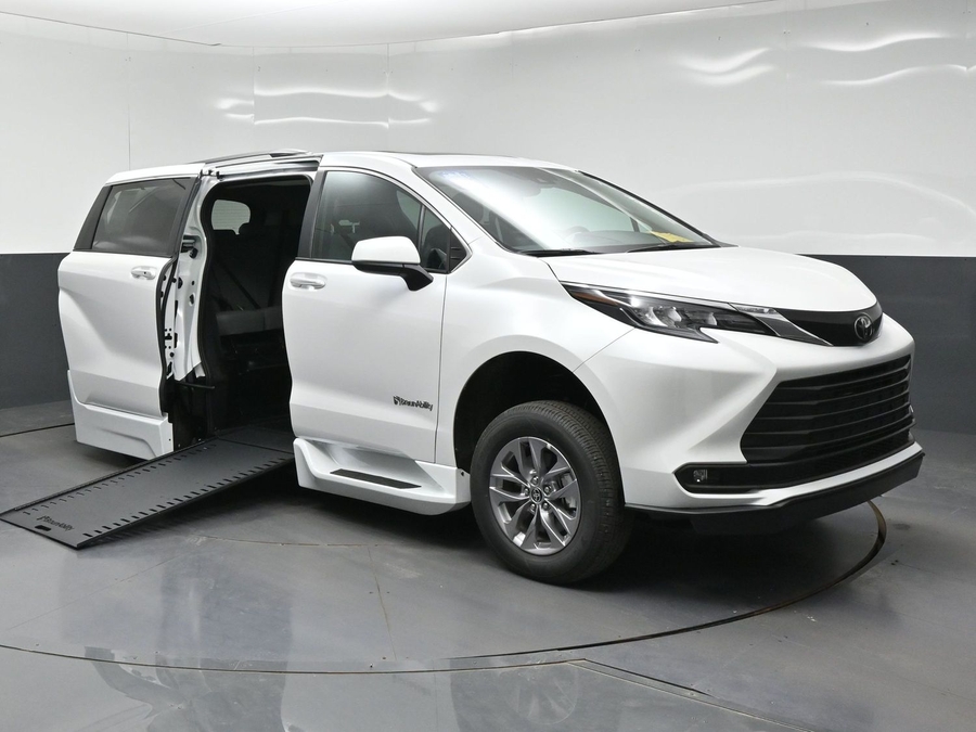 White Toyota Sienna with Side Entry Automatic In Floor ramp