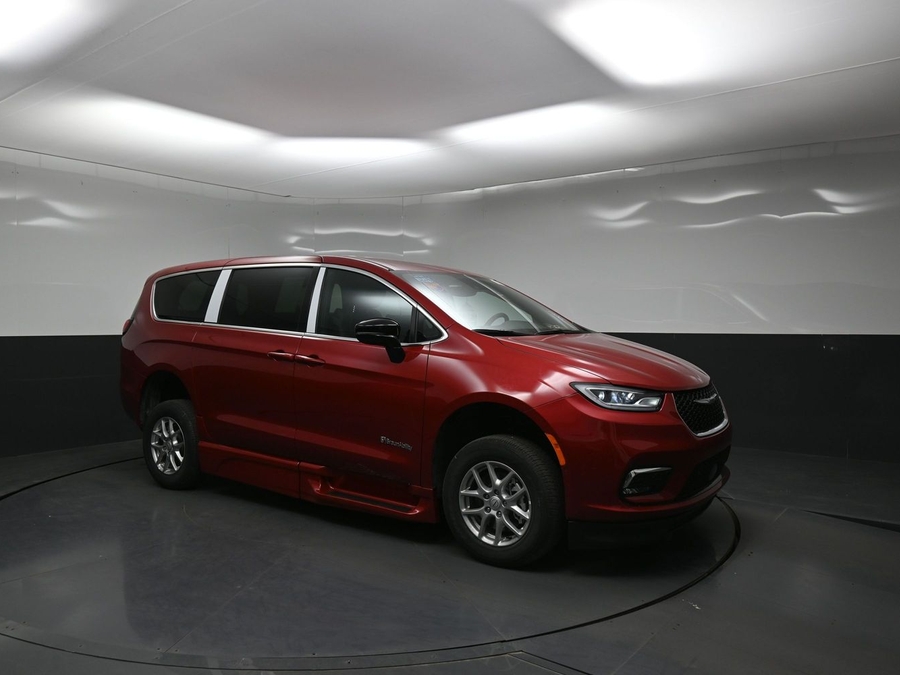 Red Chrysler Pacifica image number 16