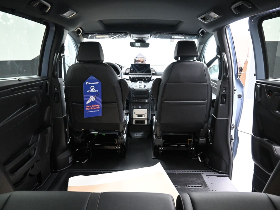 New 2026 Honda Odyssey Sport - BraunAbility Side Entry Entry In Floor Automatic Ramp