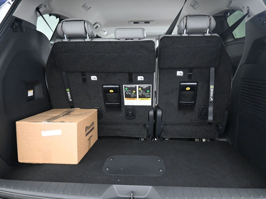 New 2026 Toyota Sienna Hybrid XLE Base - BraunAbility Side Entry In Floor Automatic Ramp