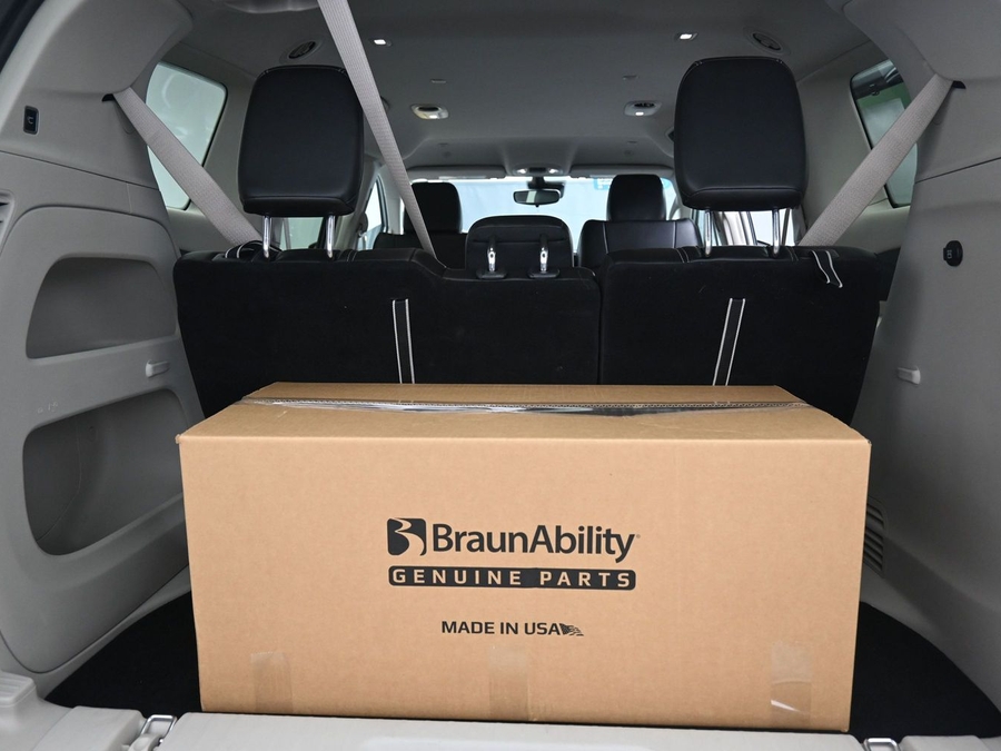 Used 2024 Chrysler Pacifica Touring L - BraunAbility Side Entry In Floor Automatic Ramp