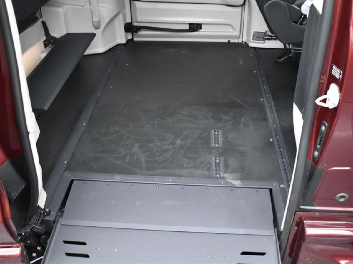 2023 CHRYSLER VOYAGER - Image 11