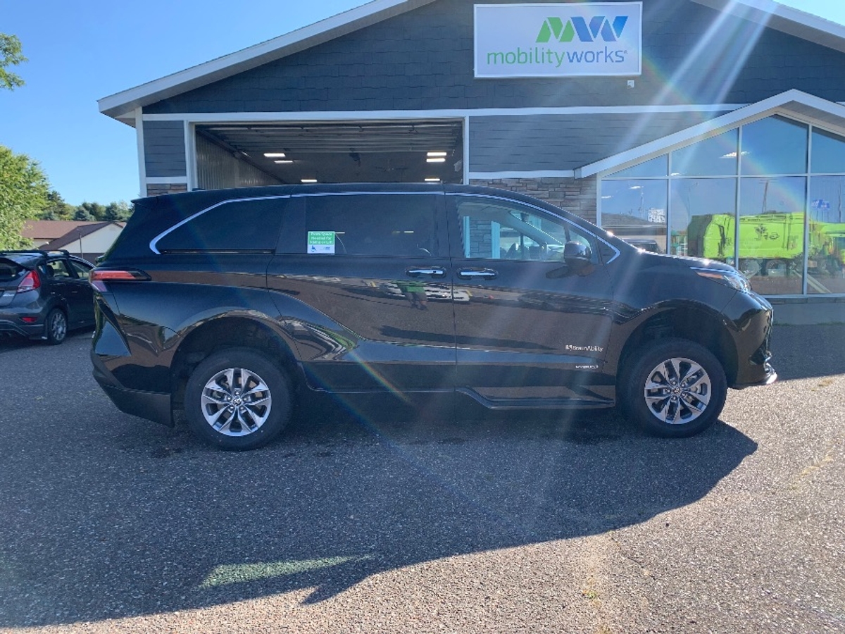 2021 TOYOTA SIENNA - Image 13