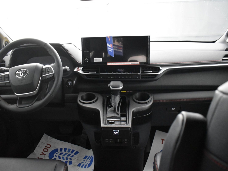 New 2025 Toyota Sienna Hybrid XSE - BraunAbility Side Entry Entry In Floor Automatic Ramp