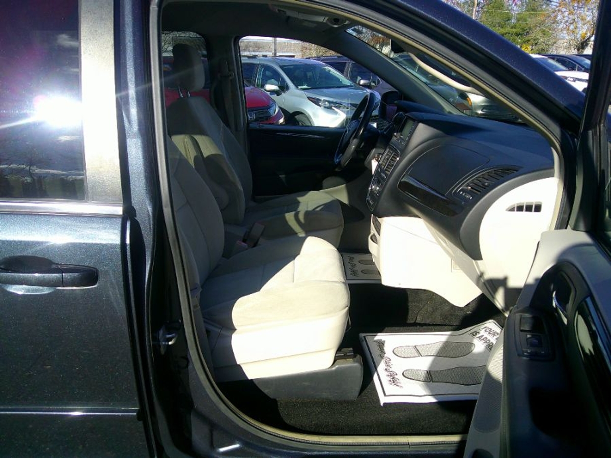 2013 DODGE GRAND CARAVAN - Image 12