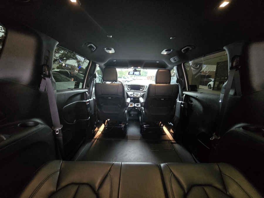 Used 2024 Chrysler Pacifica Touring L - BraunAbility Side Entry In Floor Automatic Ramp