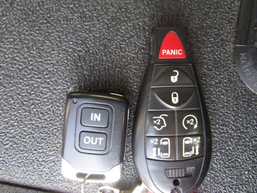 Used 2019 Dodge Grand Caravan SXT - VMI Side Entry Entry Fold Out Automatic Ramp