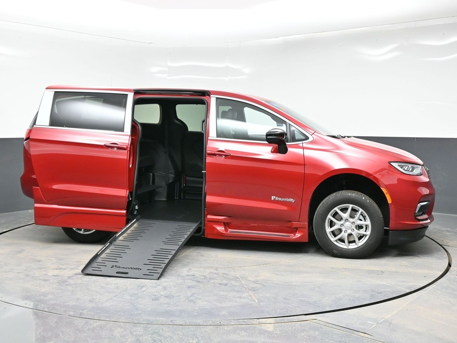 Red Chrysler Pacifica image number 4