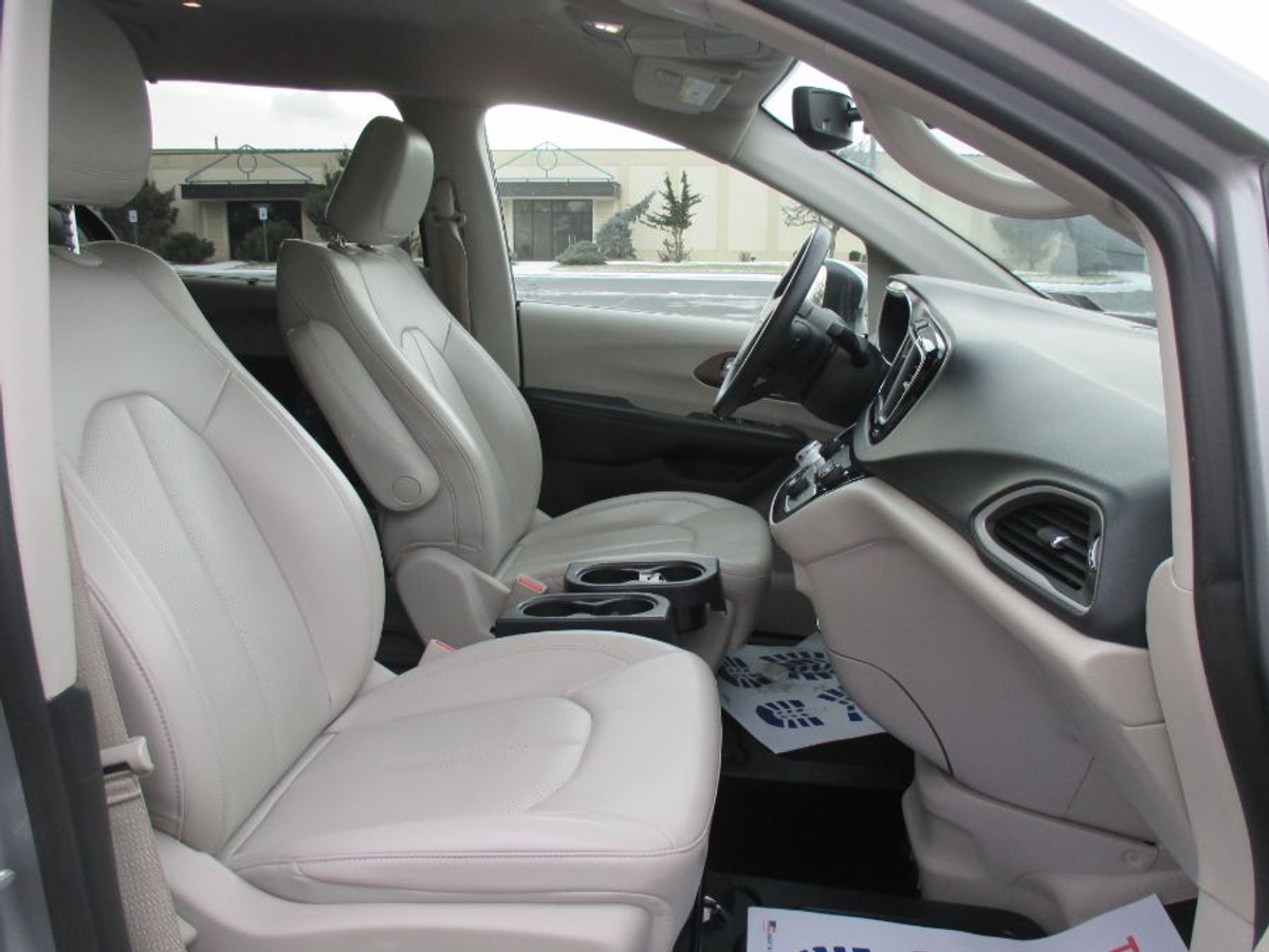 2021 CHRYSLER VOYAGER - Image 12