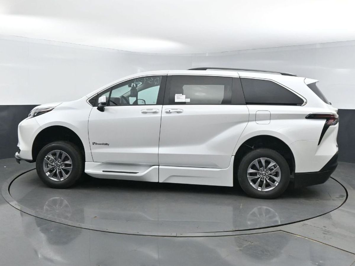 2024 TOYOTA SIENNA - Image 21