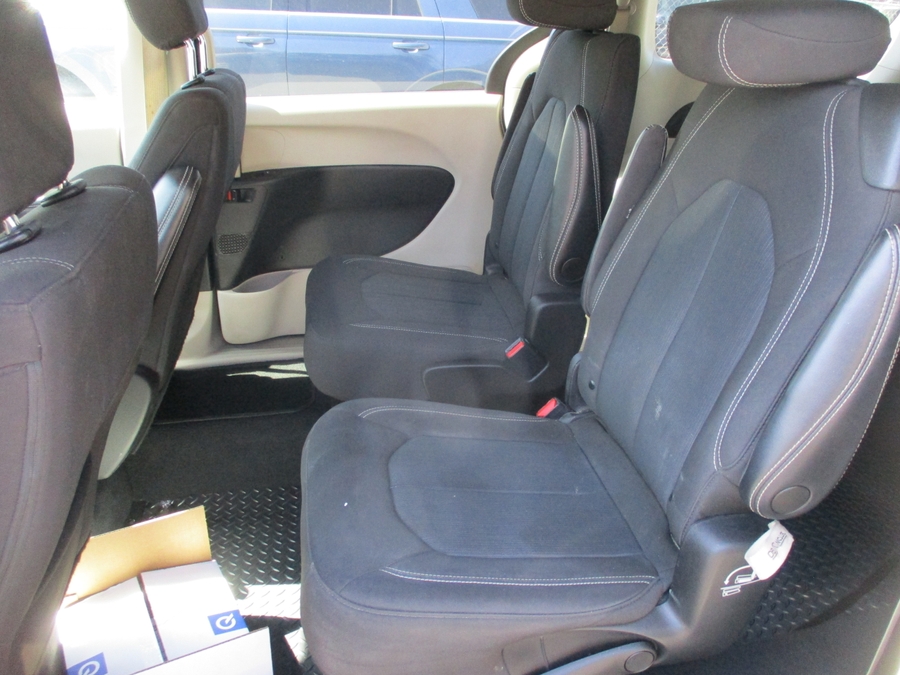 Used 2022 Chrysler Voyager LX - ATS Rear Entry Fold Out Manual Ramp
