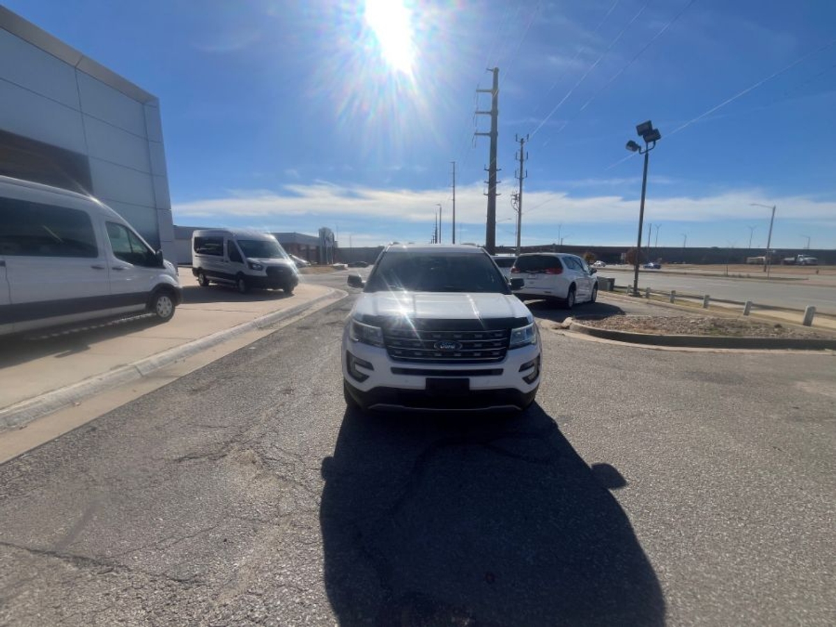 2017 FORD EXPLORER - Image 2