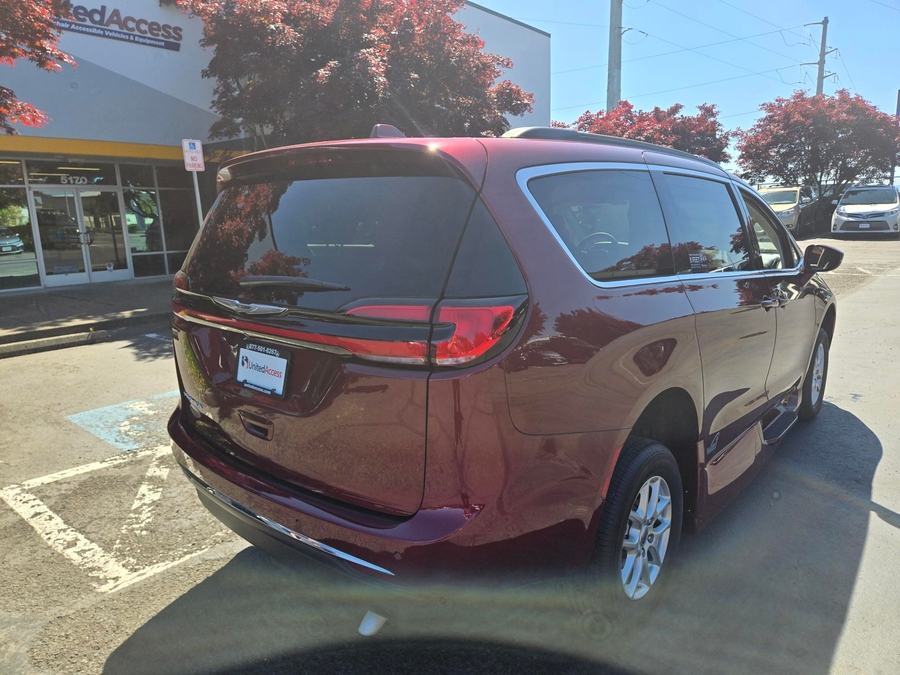 Used 2022 Chrysler Pacifica Touring L - VMI Side Entry Entry In Floor Automatic Ramp