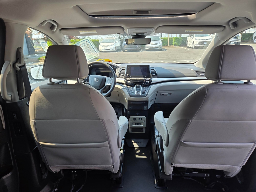 Used 2024 Honda Odyssey EXL - BraunAbility Side Entry In Floor Automatic Ramp