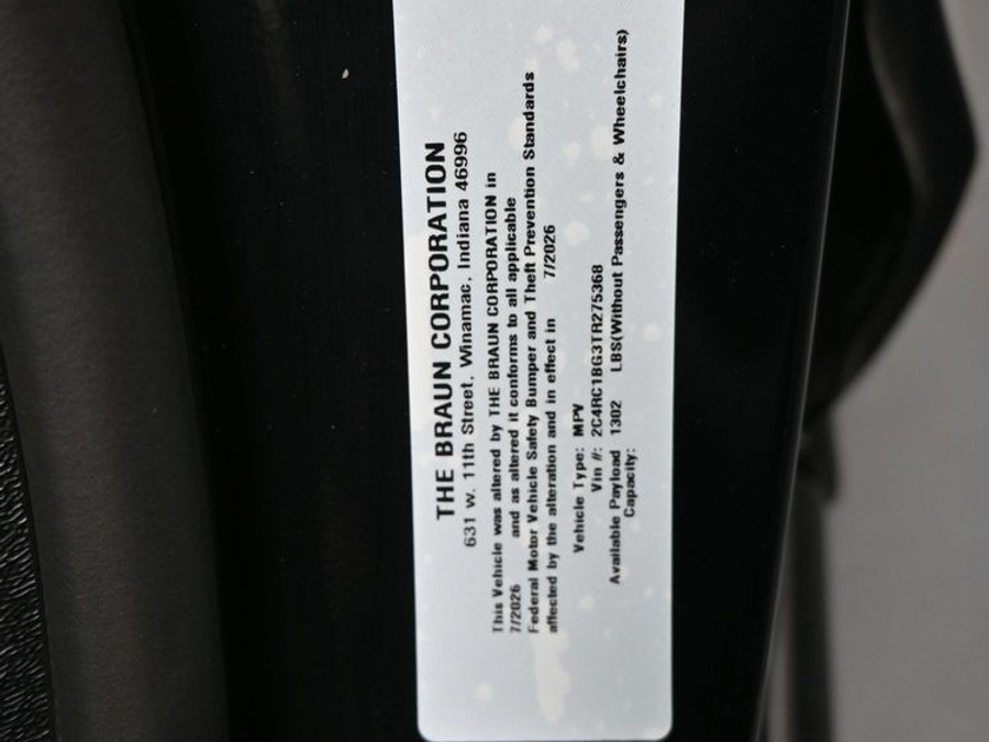 New 2026 Chrysler Pacifica Select Sport - BraunAbility Side Entry In Floor Automatic Ramp