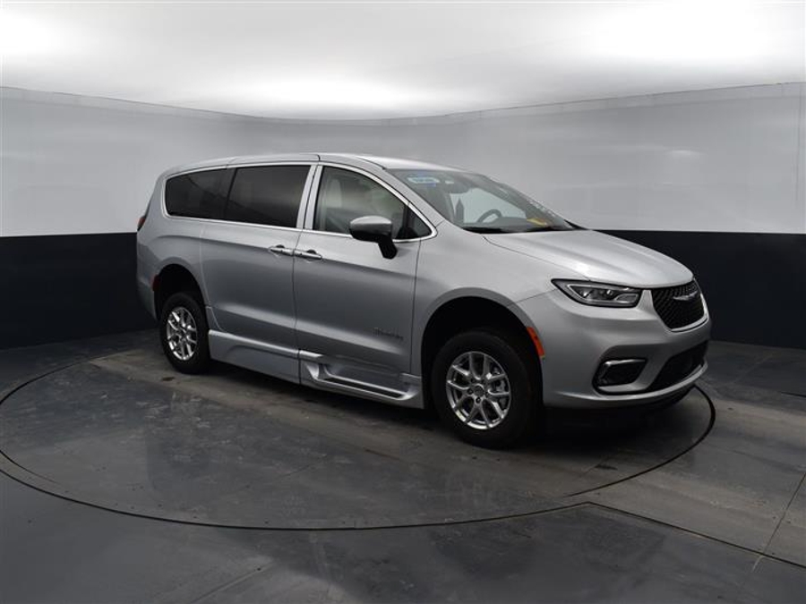 Used 2024 Chrysler Voyager LX - BraunAbility Side Entry Entry Fold Out Automatic Ramp