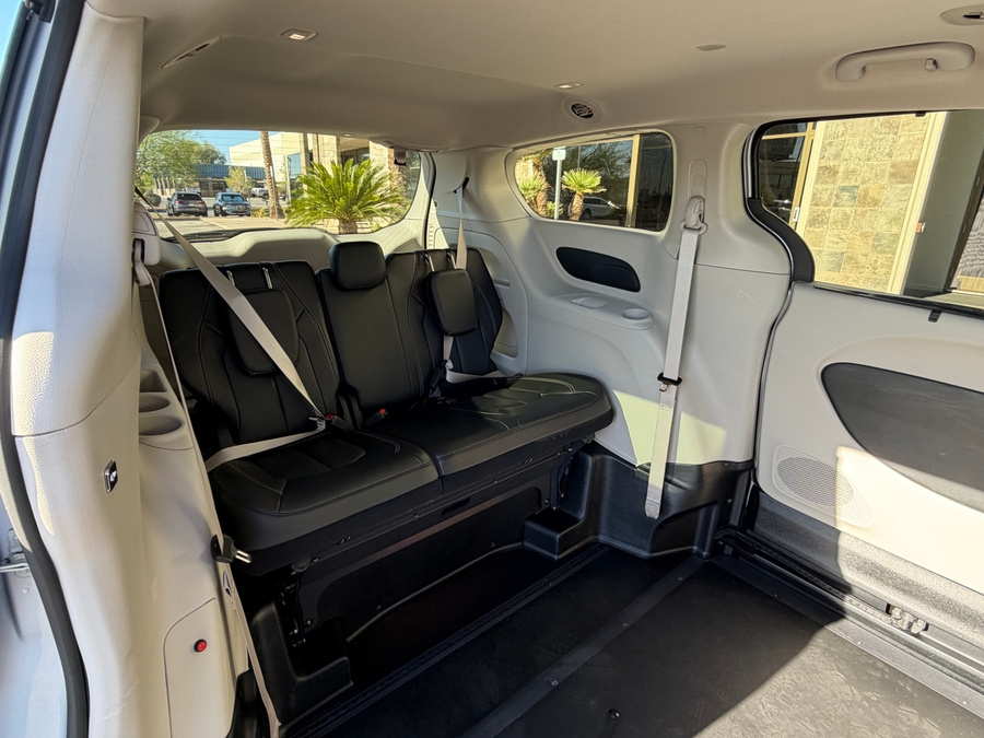Used 2023 Chrysler Pacifica Touring L - BraunAbility Side Entry In Floor Automatic Ramp