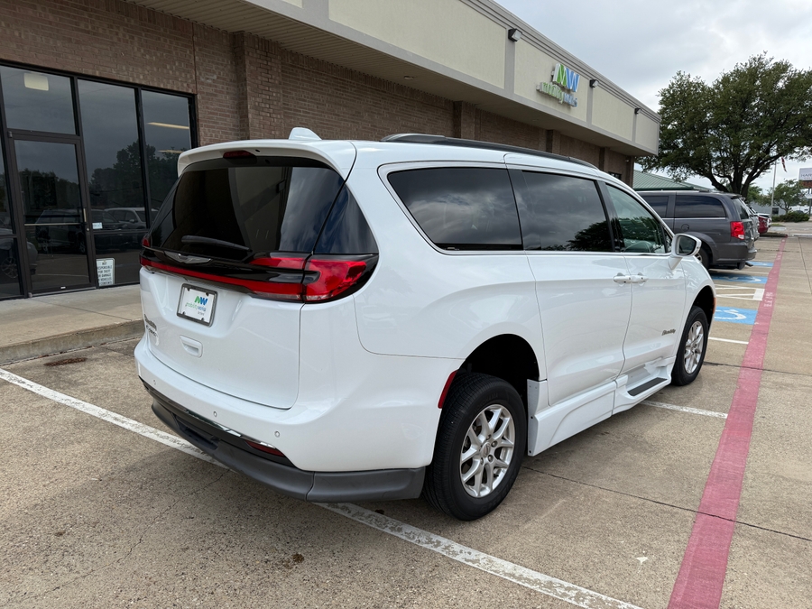 Blanco Chrysler Pacifica número de imagen 2