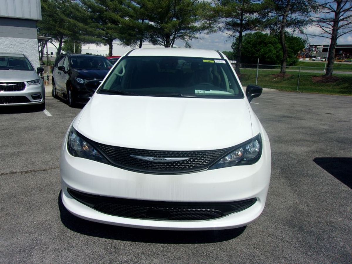 2024 CHRYSLER VOYAGER - Image 5