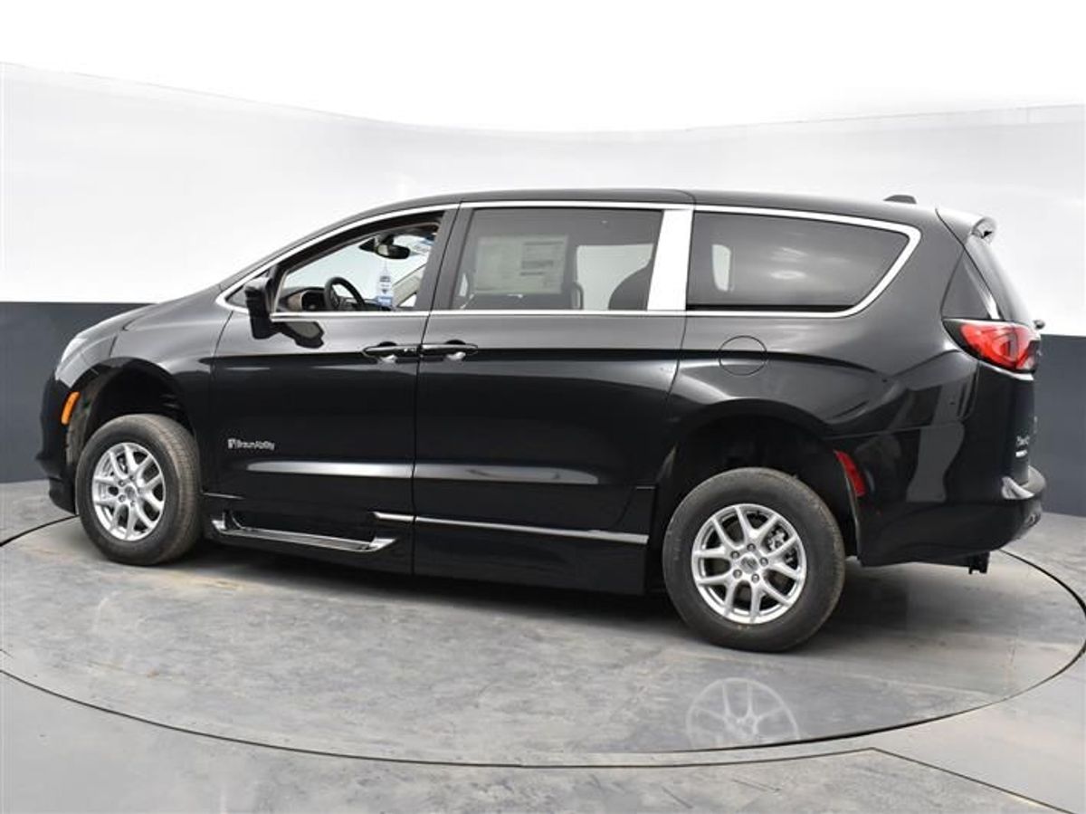 2023 CHRYSLER VOYAGER - Image 10