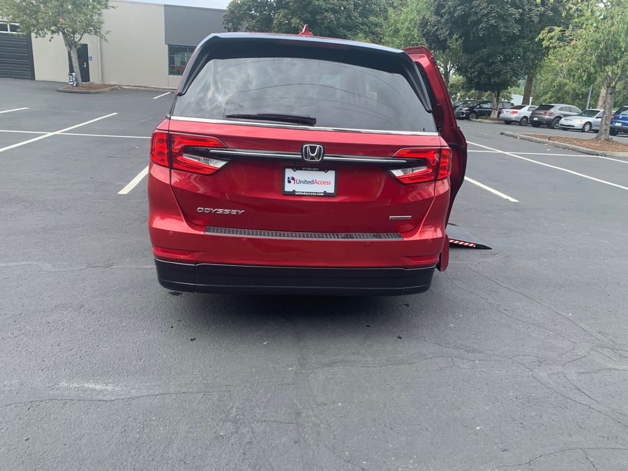 Used 2023 Honda Odyssey Touring - VMI Side Entry Entry In Floor Automatic Ramp
