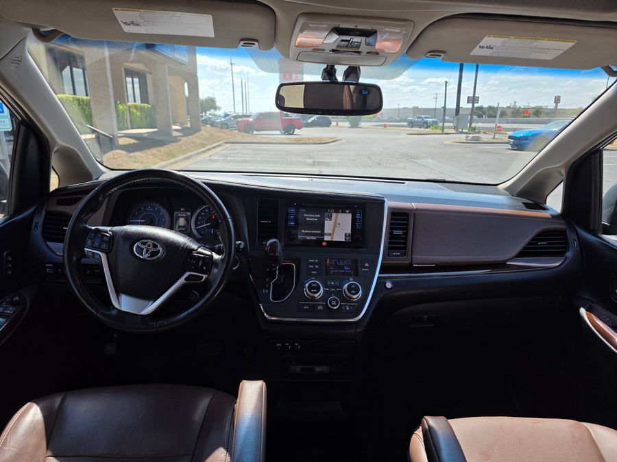 Used 2017 Toyota Sienna XLE - VMI Side Entry Entry In Floor Automatic Ramp