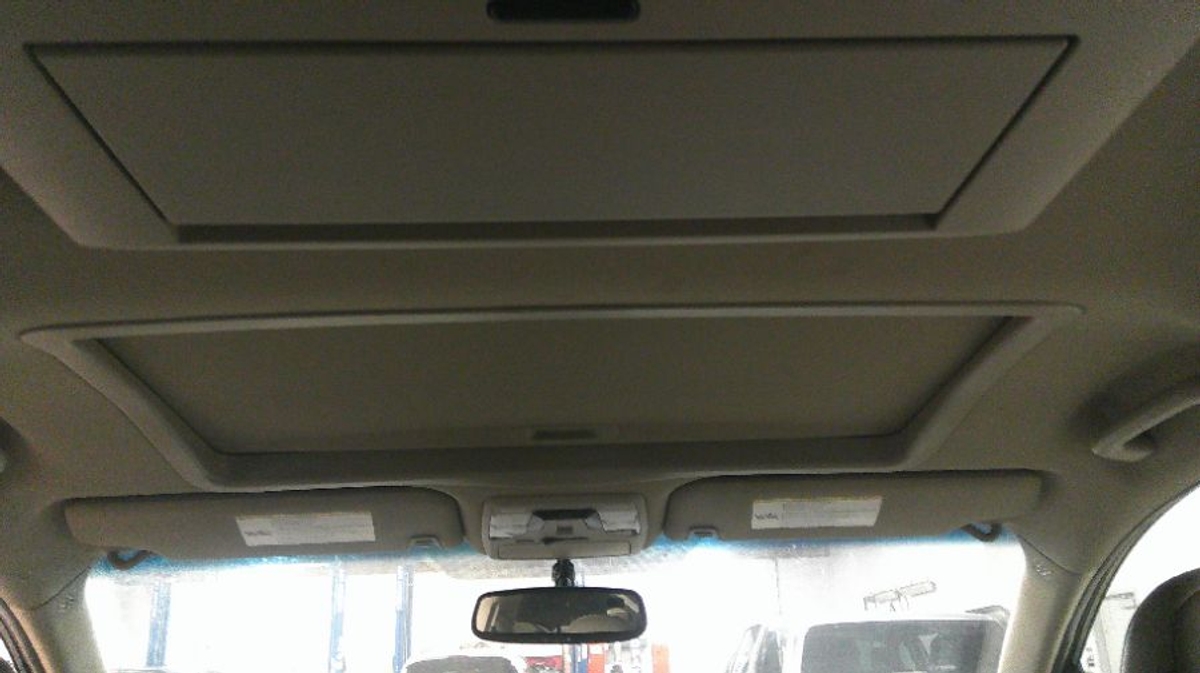 2015 TOYOTA SIENNA - Image 17