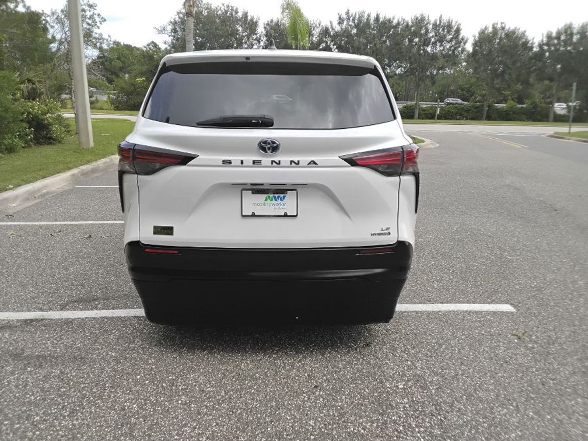 2022 TOYOTA SIENNA - Image 6