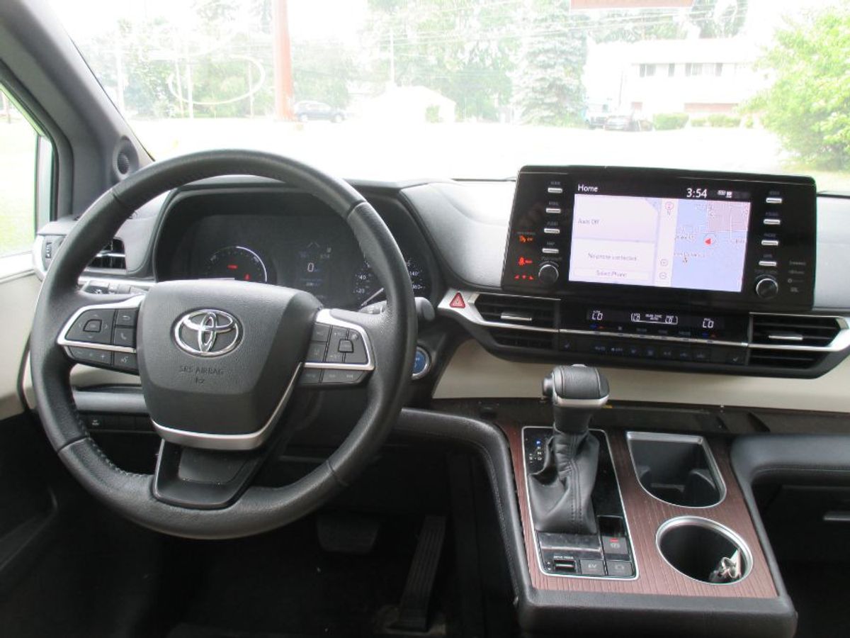 2022 TOYOTA SIENNA - Image 15