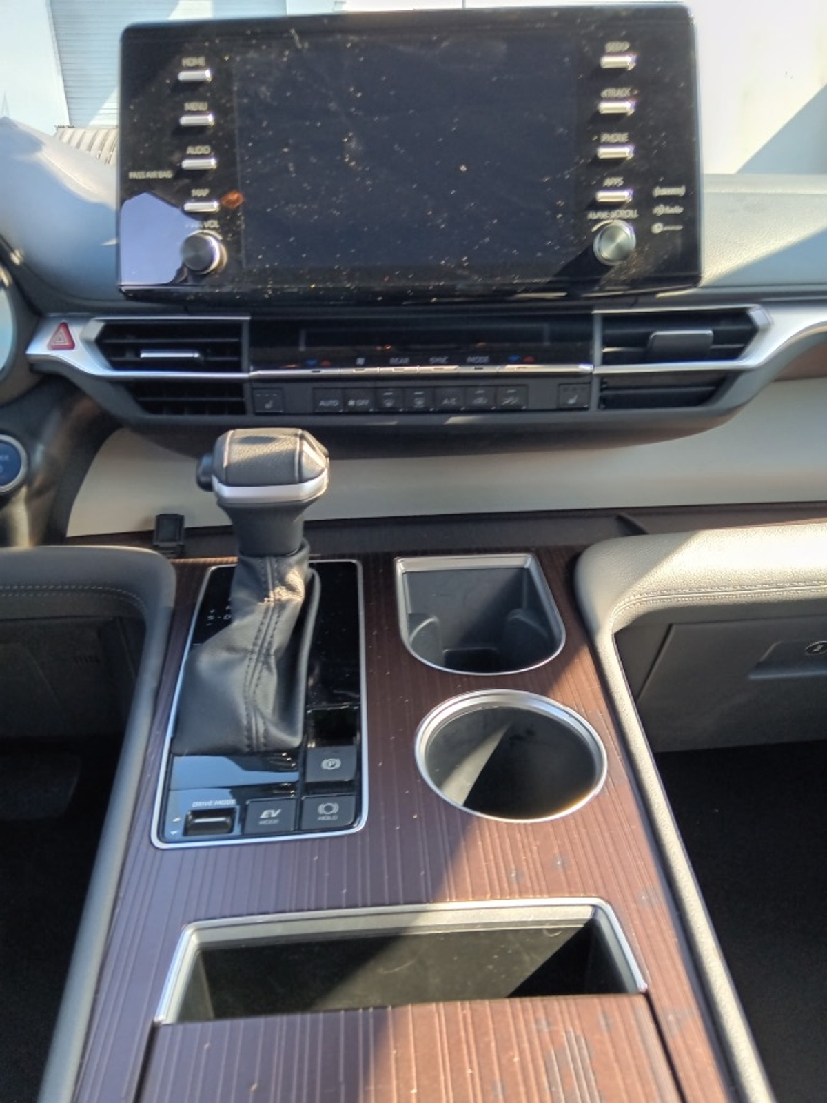 2024 TOYOTA SIENNA - Image 3