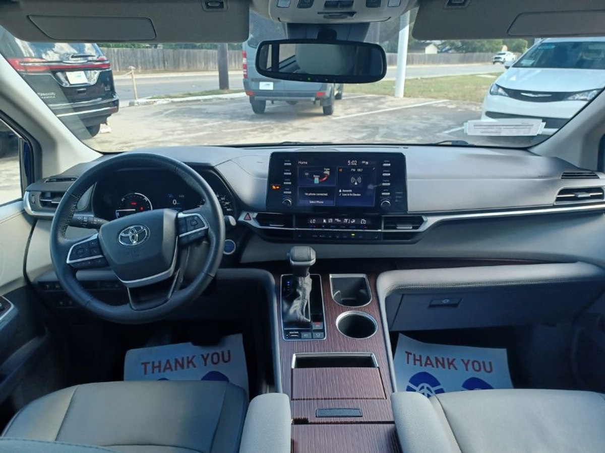 2024 TOYOTA SIENNA - Image 19