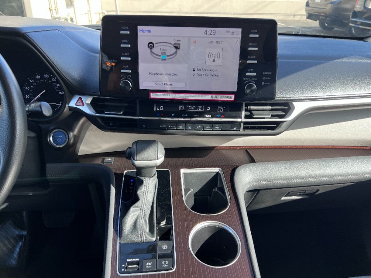 2024 TOYOTA SIENNA - Image 12