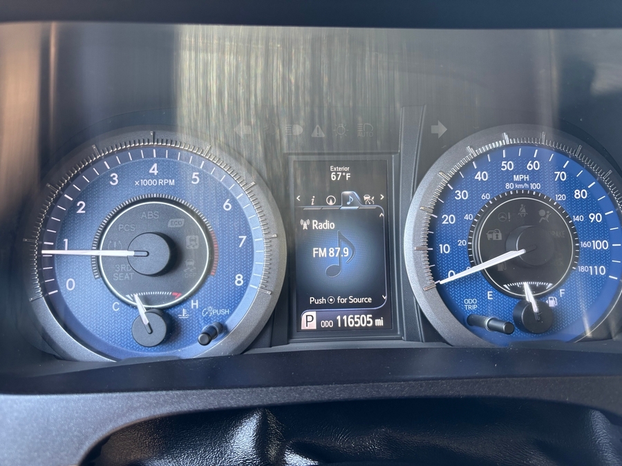 Used 2016 Toyota Sienna Limited - BraunAbility Side Entry Entry Fold Out Automatic Ramp