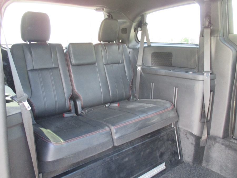 Red Dodge Grand Caravan image number 9