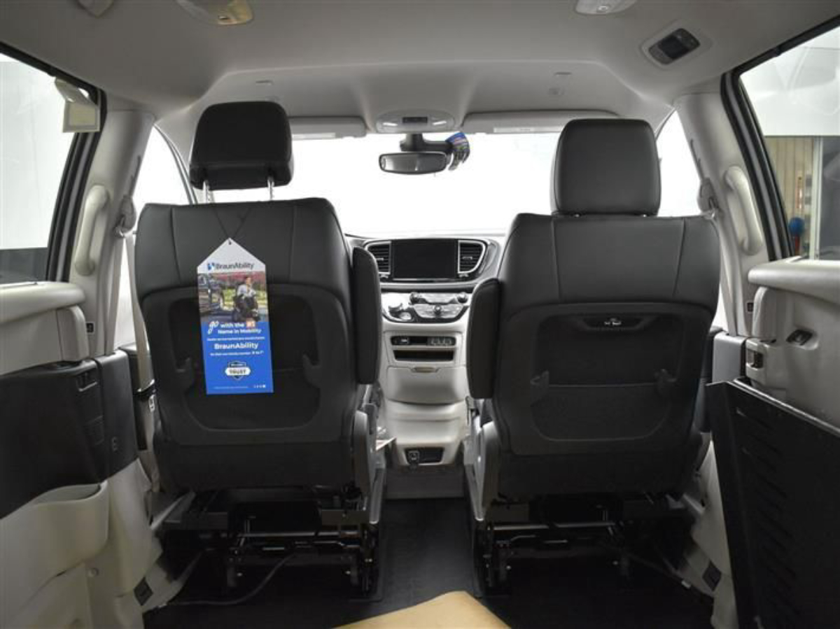 2023 Chrysler Pacifica Touring L - Photo 14