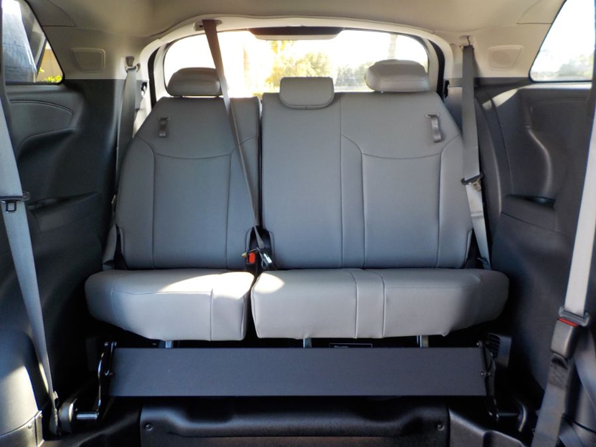 2025 TOYOTA SIENNA - Image 41