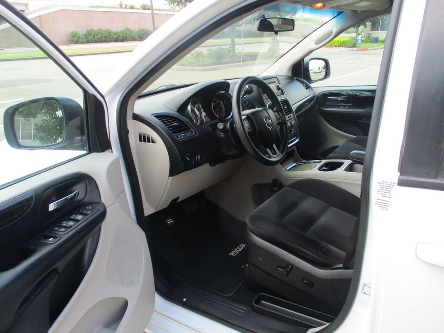 Used 2024 Chrysler Voyager LX - BraunAbility Side Entry Entry In Floor Automatic Ramp