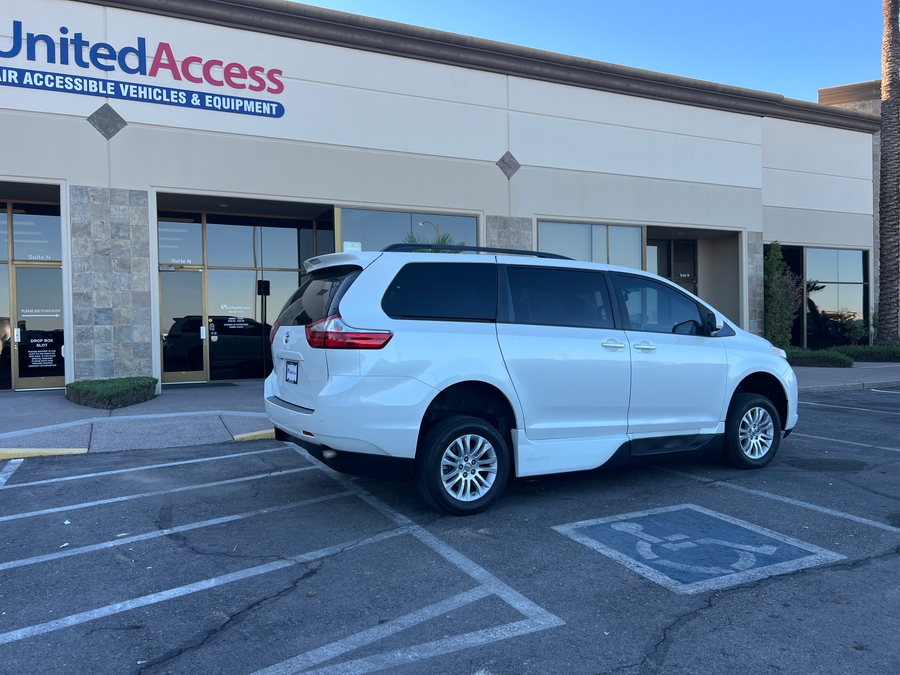 Used 2015 Toyota Sienna XLE Premium - VMI Side Entry Entry In Floor Automatic Ramp