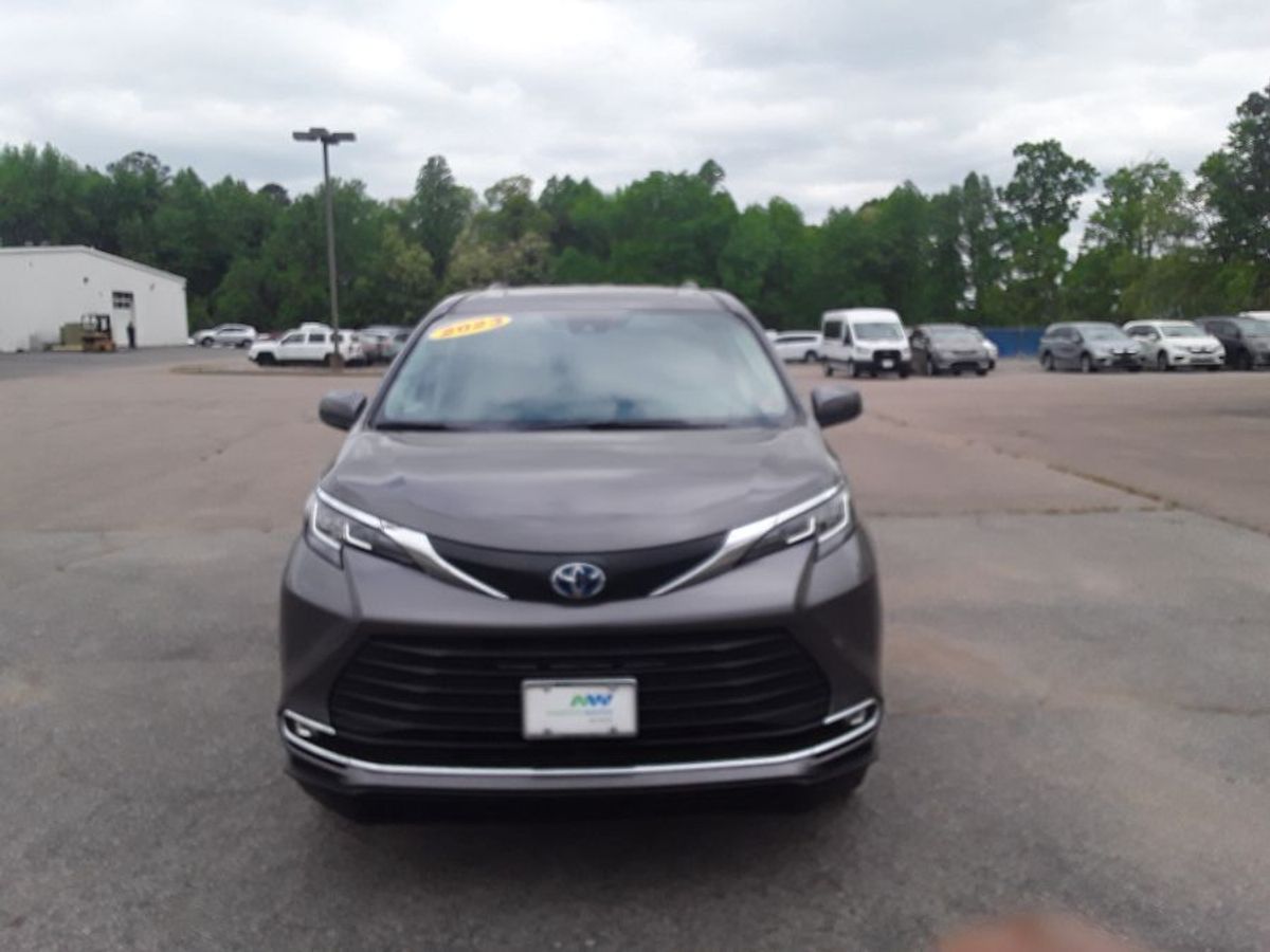 2023 TOYOTA SIENNA - Image 16