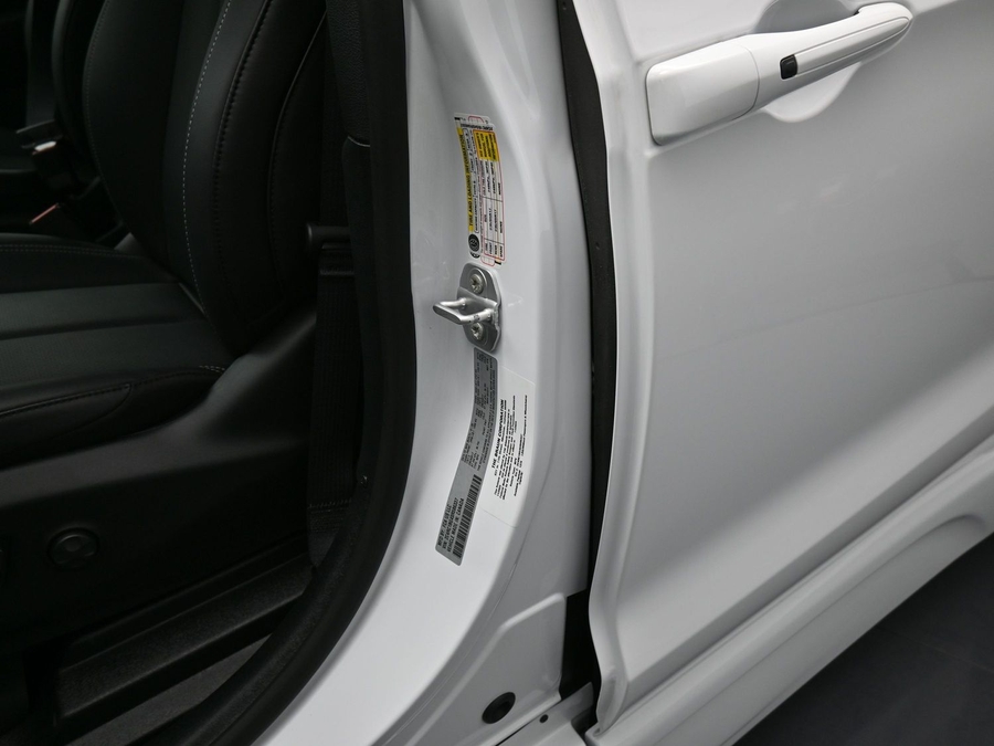 New 2025 Chrysler Pacifica Select Safety - BraunAbility Side Entry Entry In Floor Automatic Ramp