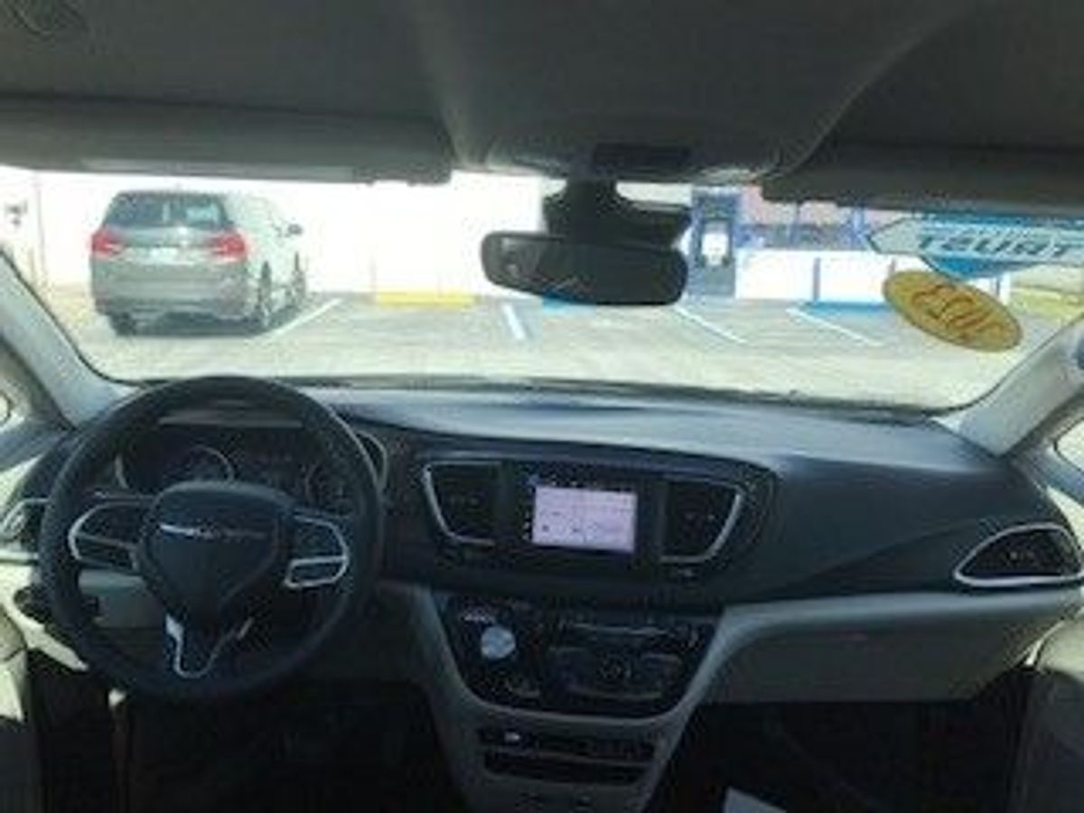 2023 CHRYSLER VOYAGER - Image 11