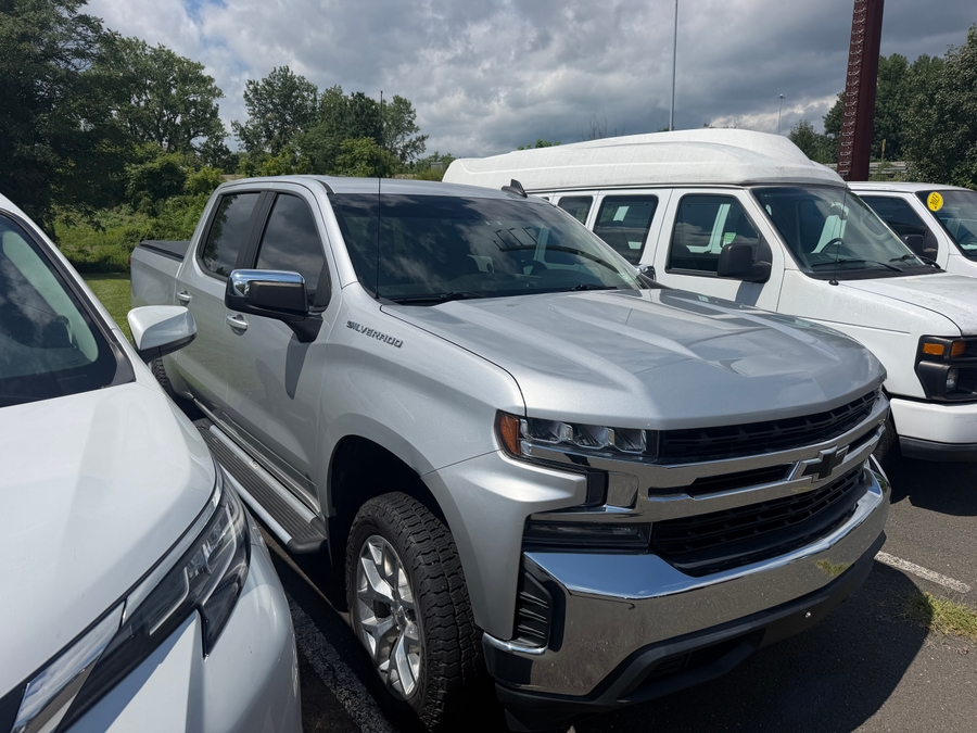 Silver Chevrolet Silverado 1500 image number 1