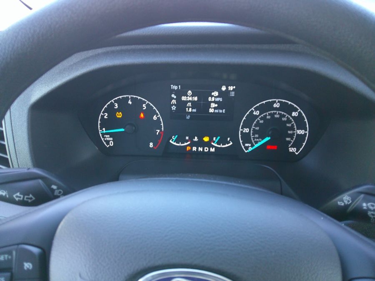 White Ford T350 image number 14