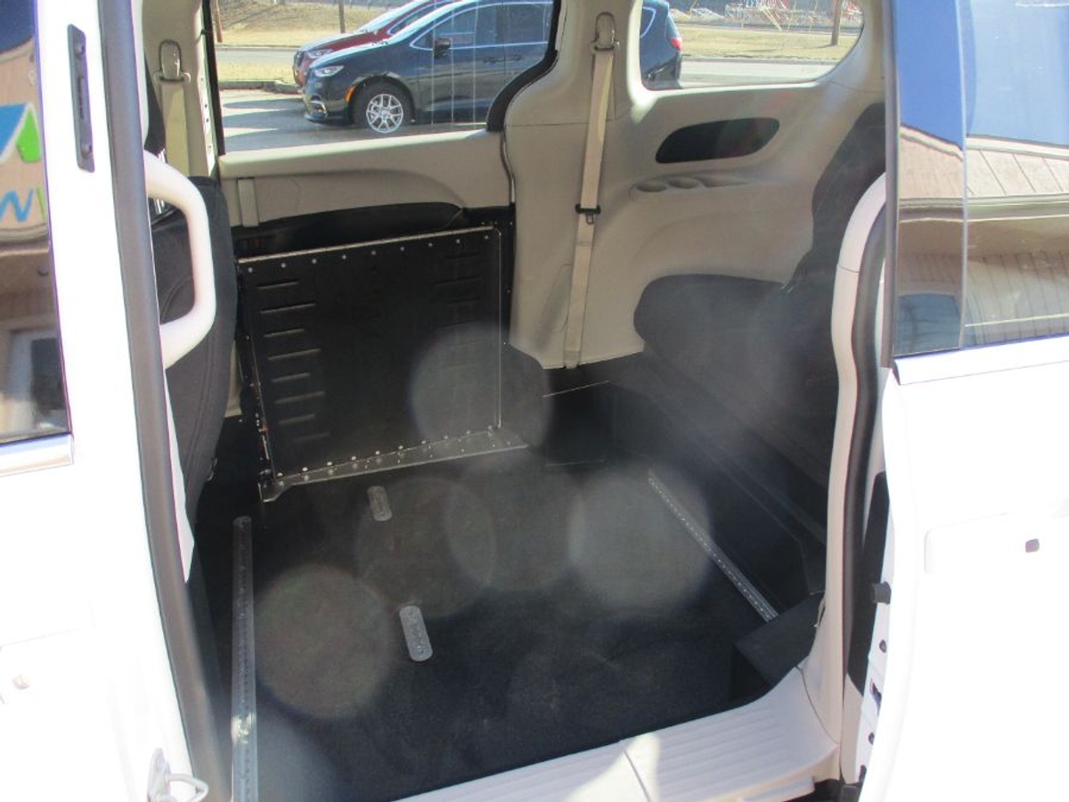 2024 CHRYSLER PACIFICA - Image 6