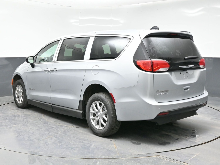 New 2026 Chrysler Voyager LX - BraunAbility Side Entry Entry Fold Out Manual Ramp